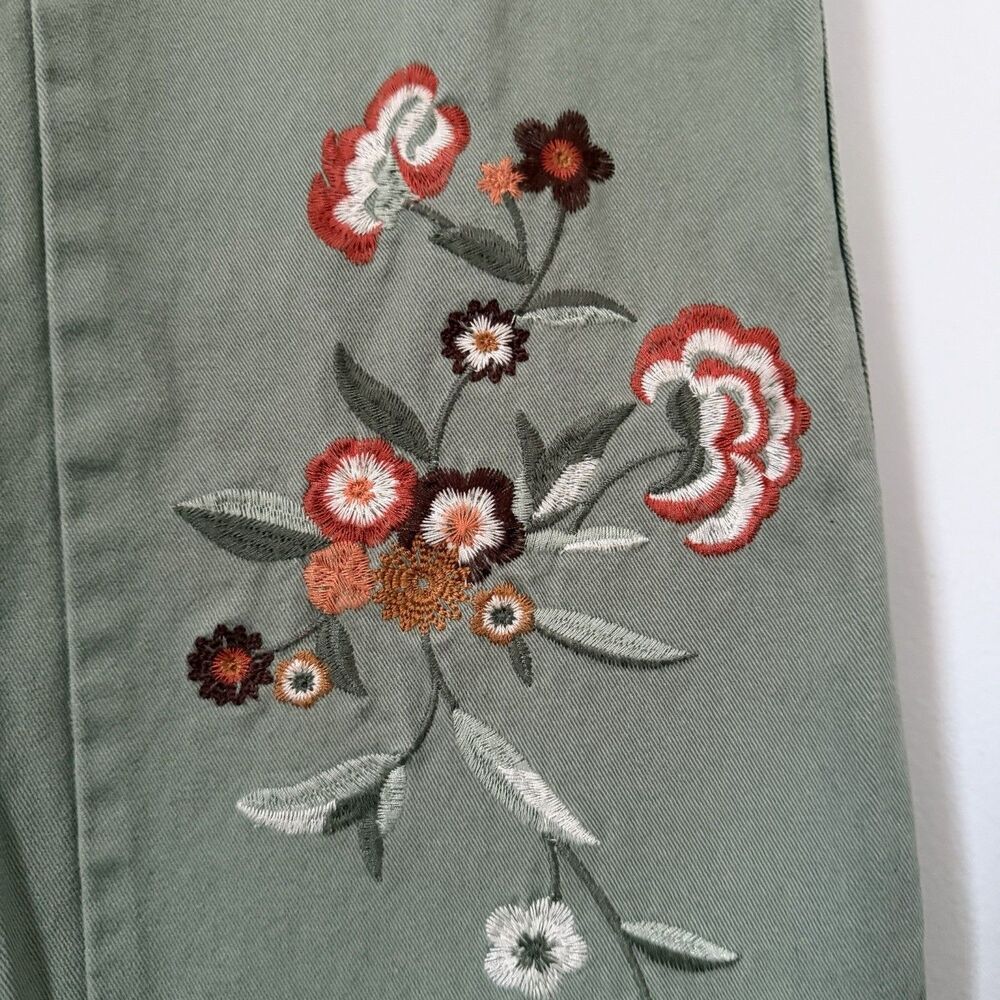 Mi Ami Sage Green Floral Embroidered Cargo Pants Women’s Size Small 100% Cotton - Picture 3 of 6